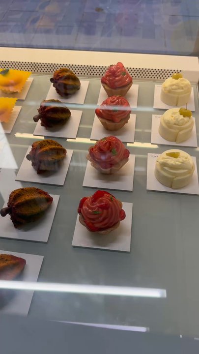 Pastelería Hofmann - So much to offer - Desserts Near Me - Barcelona, B
