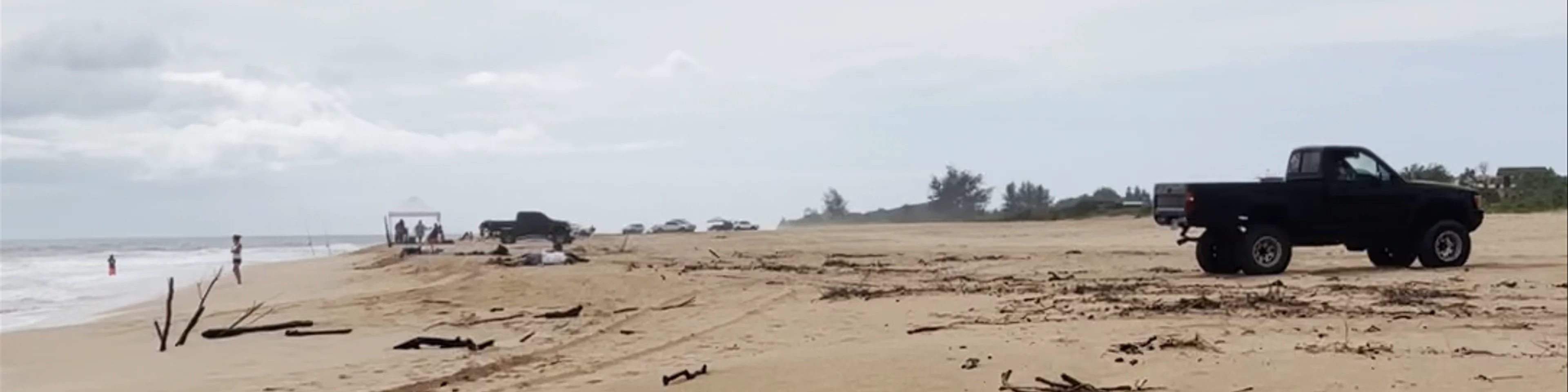  Barking Sands Beach