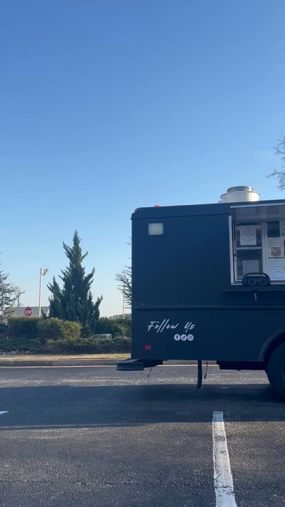 The Jamaican Eatery - The music playing made me feel at home, like being at my mother-in-love cooking and playing her favorite songs. Such a comforting vibe! - Food Trucks Near Me