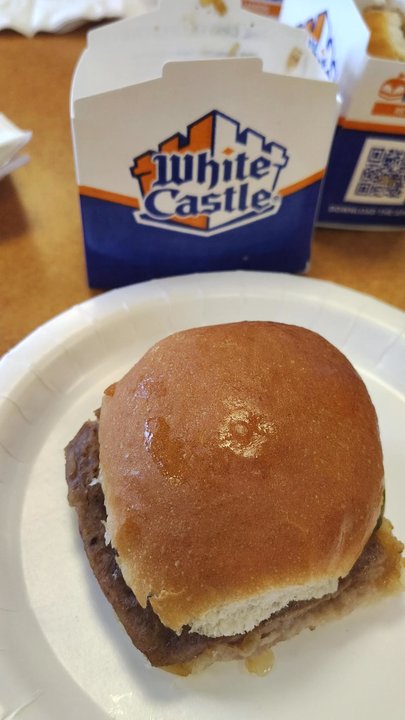 White Castle - Cheeseburger - Burgers Near Me - Hoffman Estates, Illinois