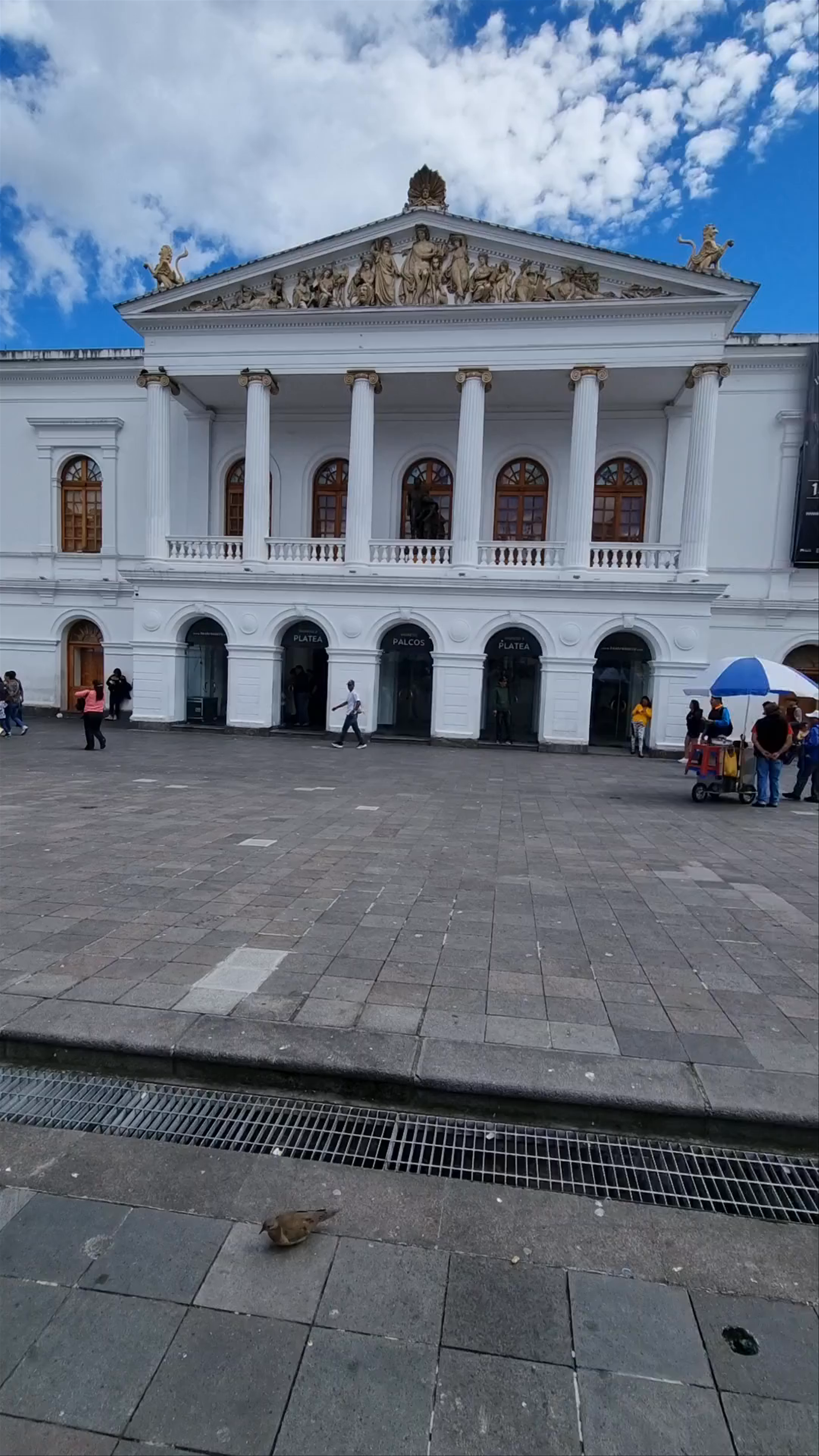 Plaza del Teatro: Historic Heartbeat of Quito, Ecuador