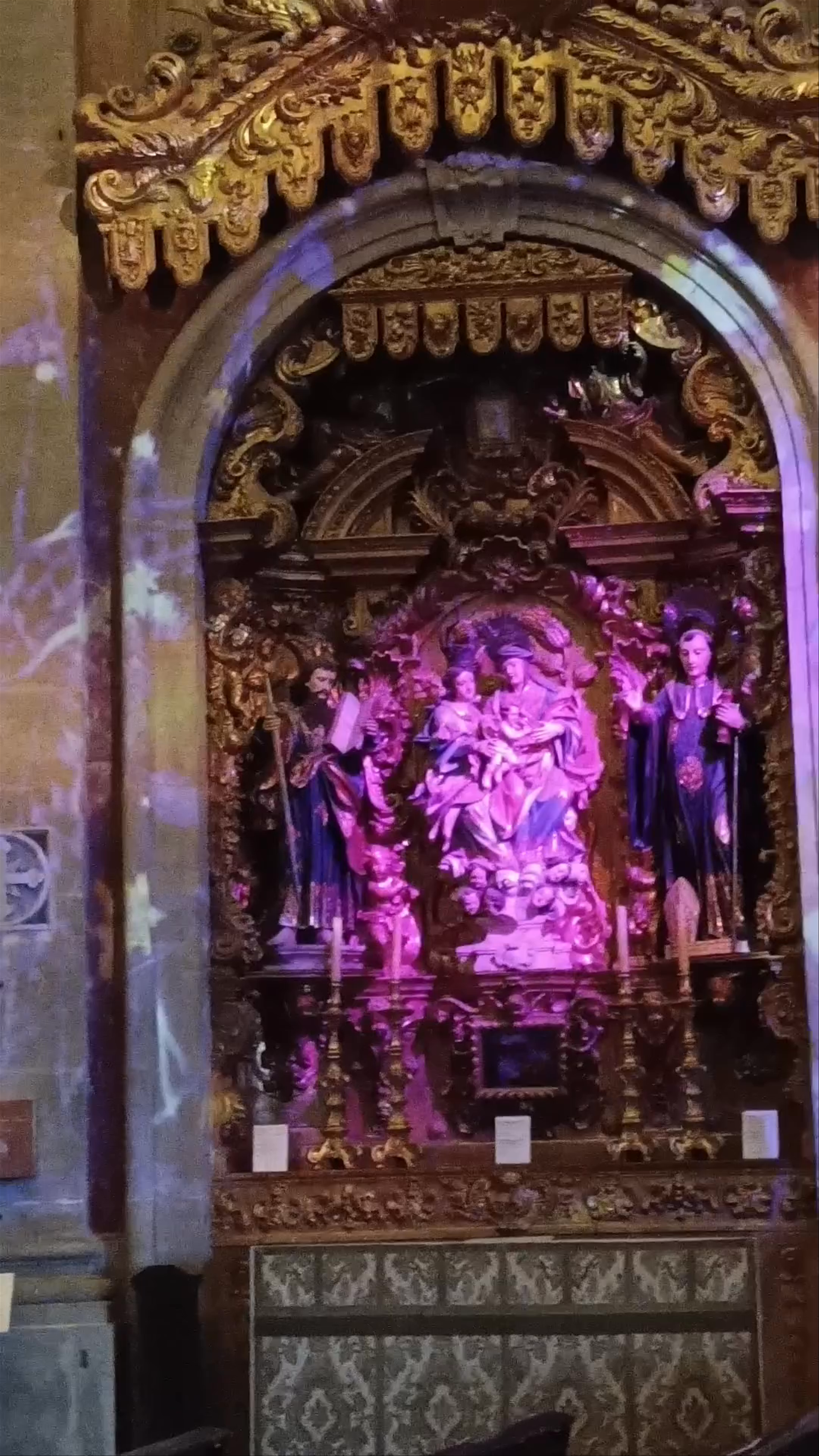Iglesia de los Clérigos: Illuminated Baroque Art in Porto