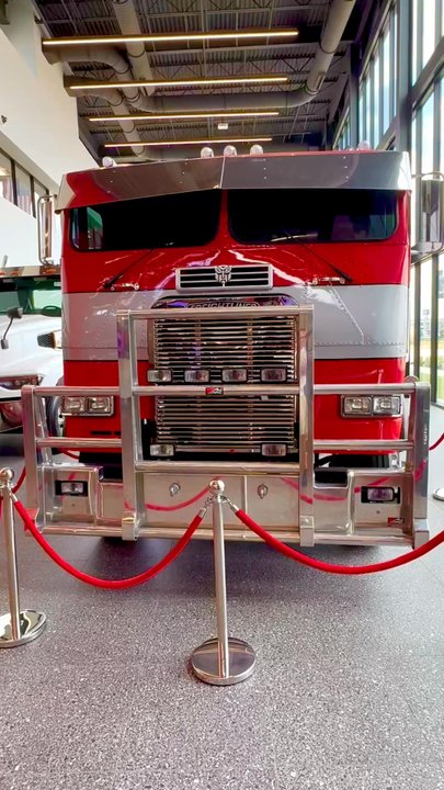 Freightliner - Commercial Truck Dealers Near Me - Houston, Texas