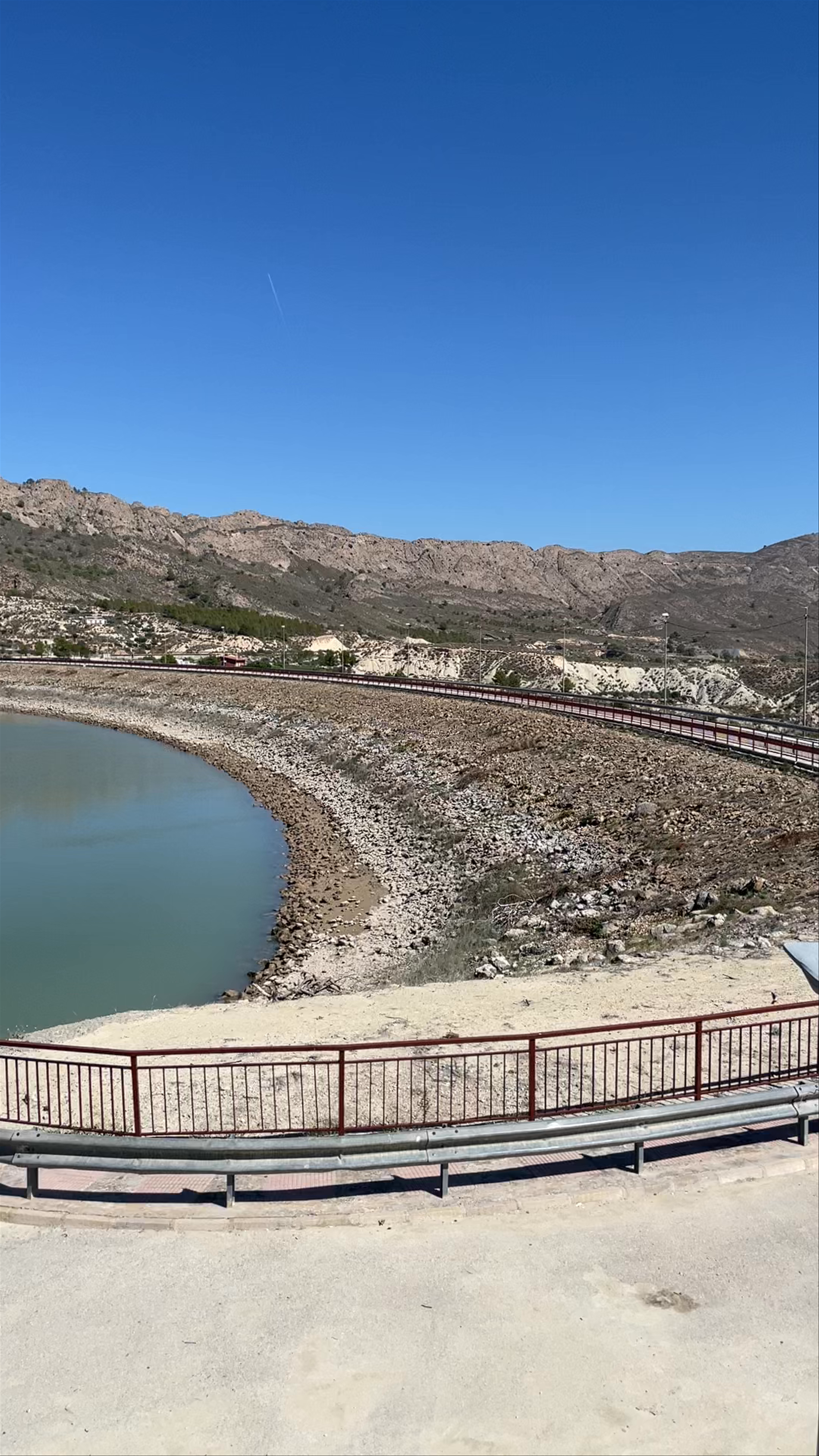 Embalse de Mayés: Peaceful Waters and Rugged Murcia Hillside