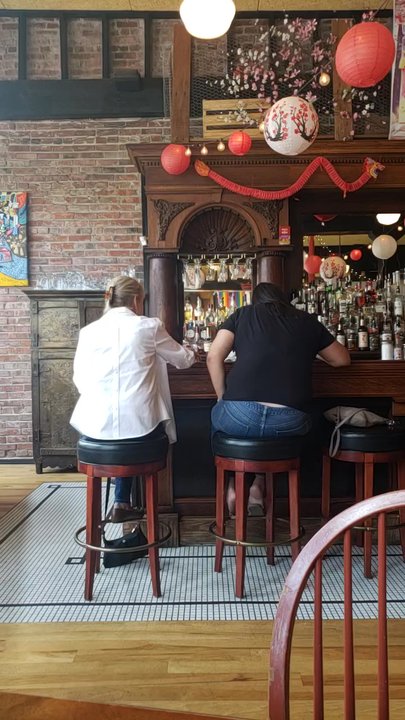 Endolyne Joes - Cool place great beer selection! - American Near Me - Seattle, Washington
