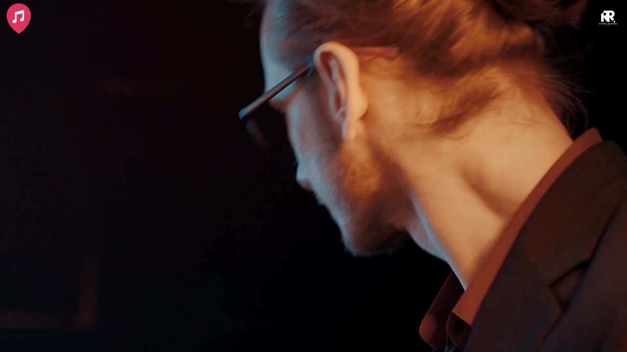 Riviera Roaming Band - DJ - video