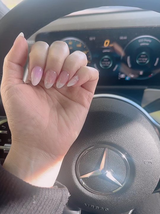 Queen Bee Nails Spa - Nail Salons Near Me - Davis, California