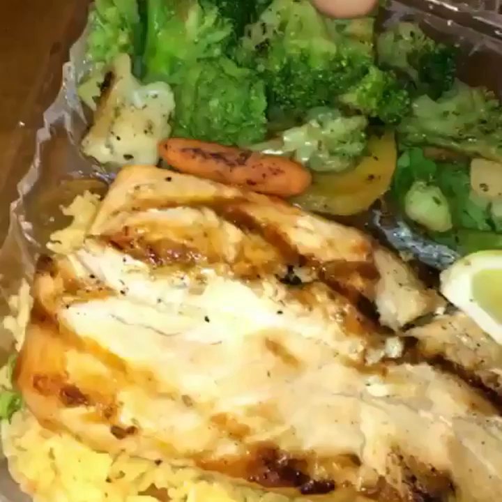 Munchinette - Salmon with rice and broccoli. - Sandwiches Near Me - Brooklyn, New York