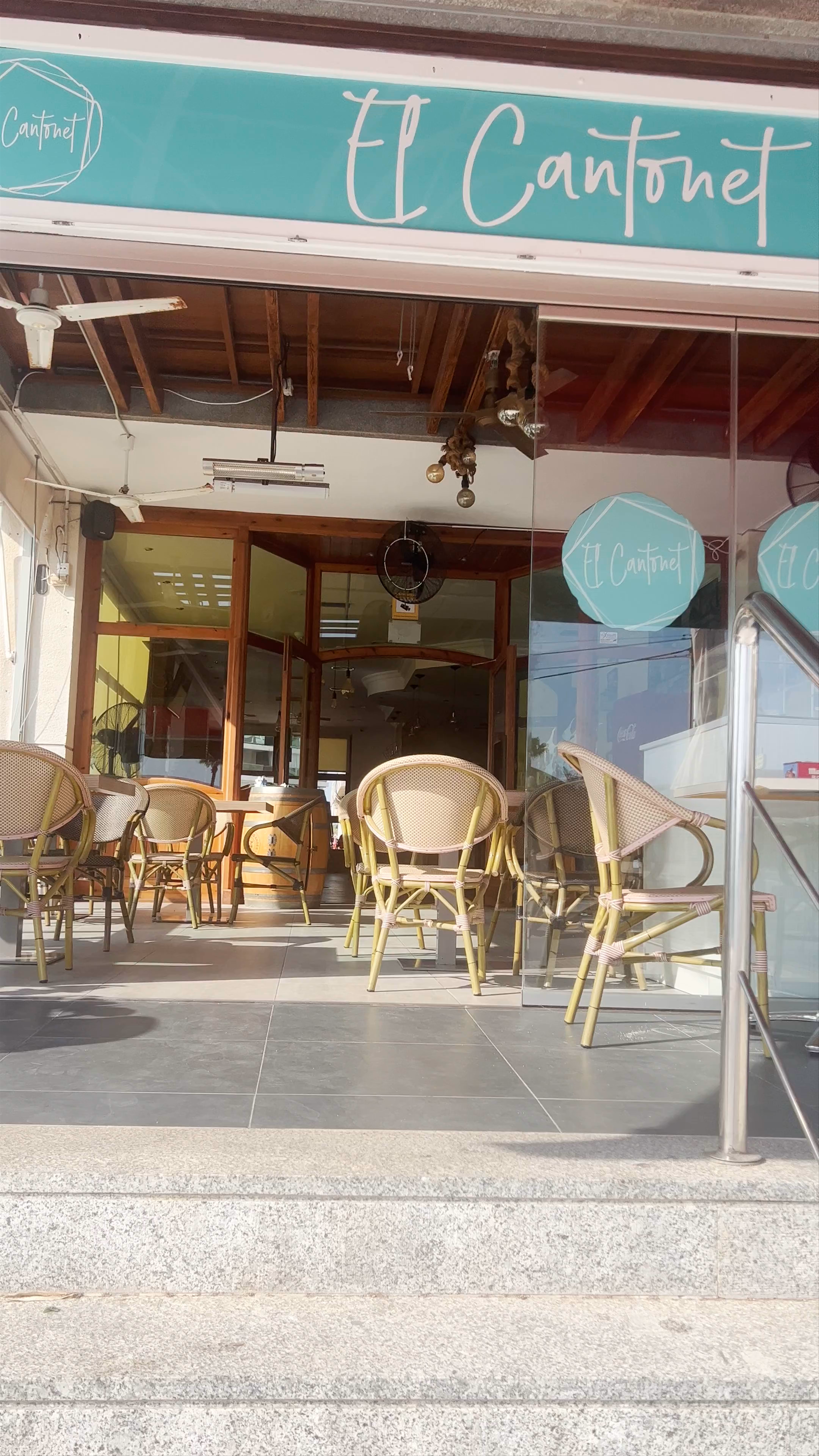 El Cantonet: Charming Café Escape in Calpe, Spain