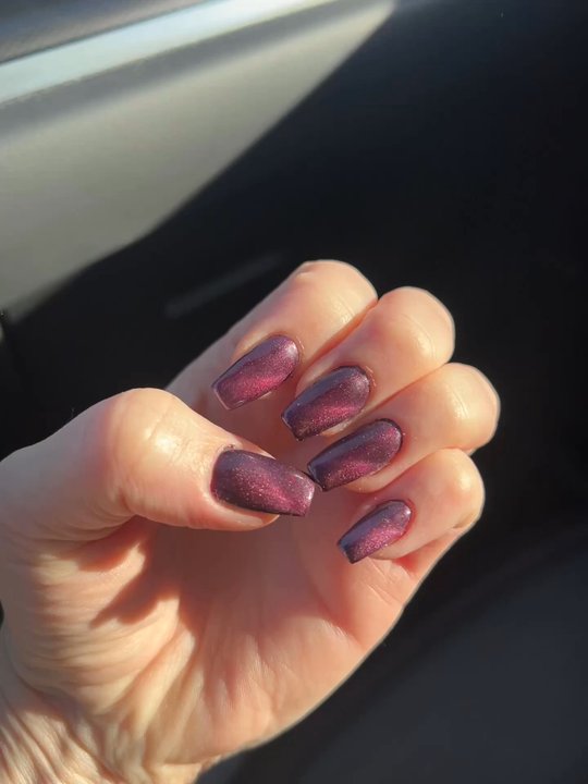 Perfect Nails & Lashes - Cat eye effect - Nail Salons Near Me - Lacey, Washington