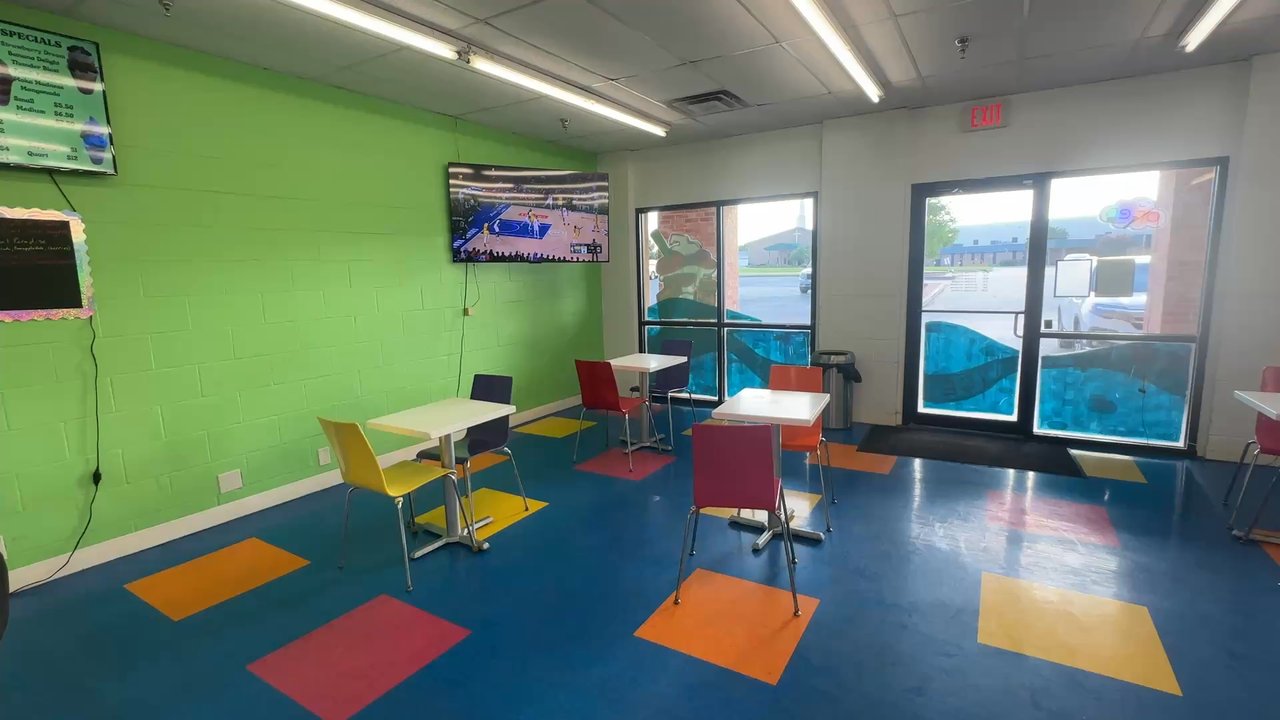 Scoot’s Italian ice - Inside view - Ice Cream & Frozen Yogurt Near Me - Yukon, Oklahoma