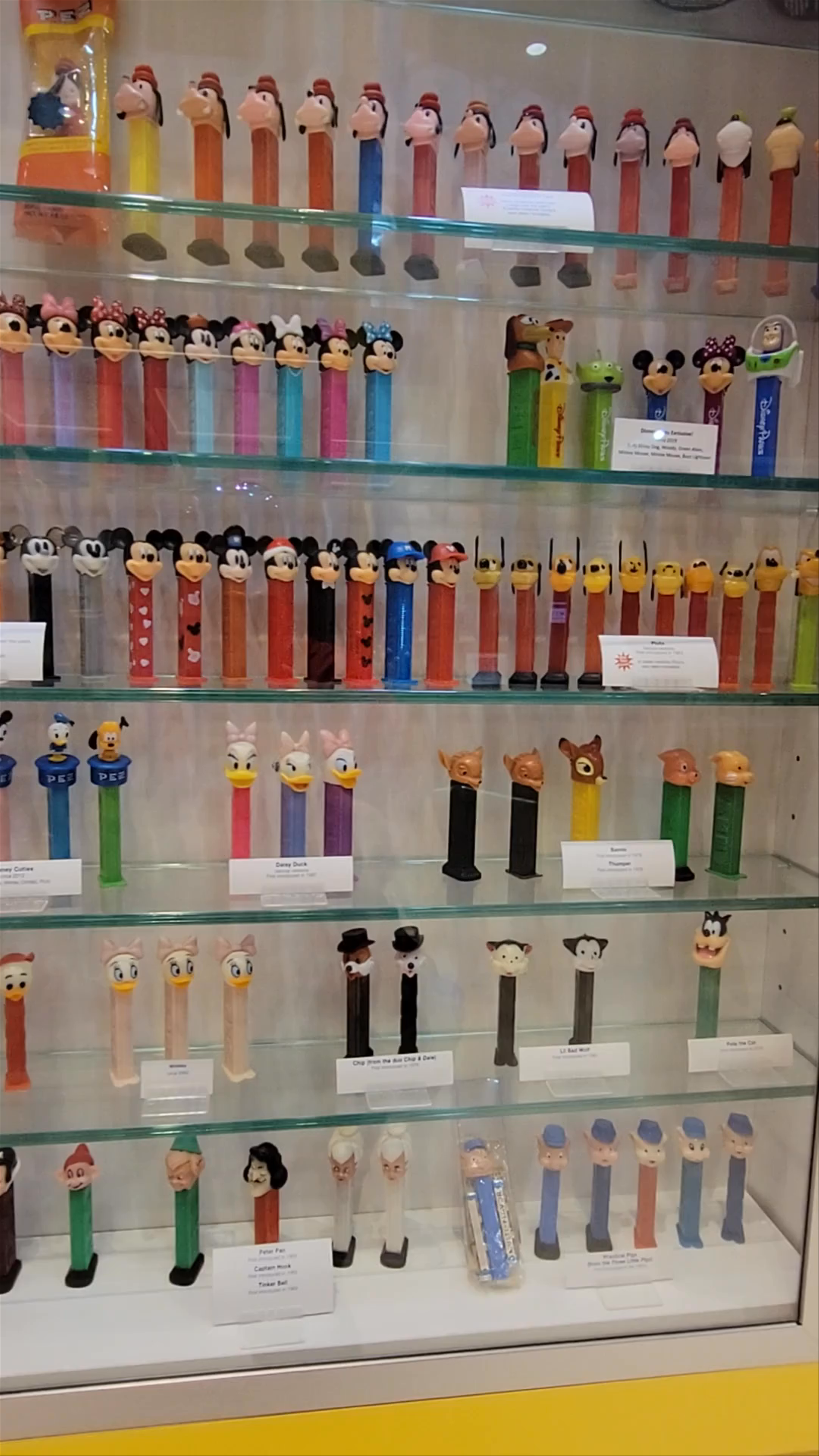 PEZ Visitor Center
