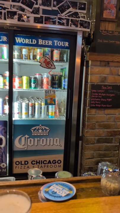 Old Chicago Pizza + Taproom - Old Chicago outing! - Pizza Near Me - OLATHE, Kansas