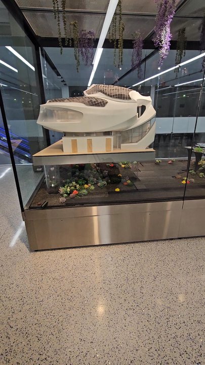 LAX Terminal 7 - Display - Airport Terminals Near Me - Los Angeles, California