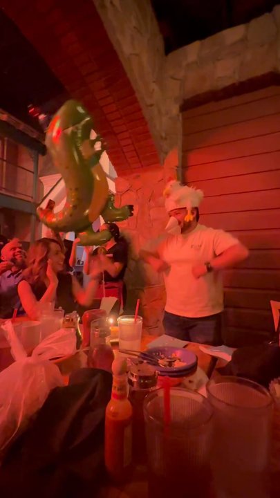 Babe's Chicken Dinner House - Don't take me here for my birthday - Chicken Shop Near Me - Arlington, Texas
