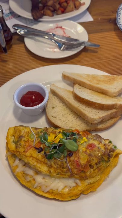 Cecilia - Breakfast & Brunch Near Me - Vancouver, Washington