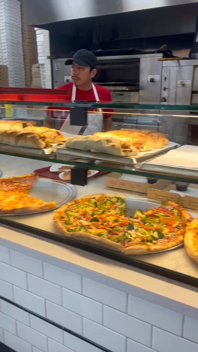 Rosa's Pizza - Interior - Pizza Near Me - Maspeth, New York
