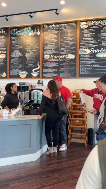 Brothers Cafe - A very busy Saturday brunch time - Cafes Near Me - San Mateo, California