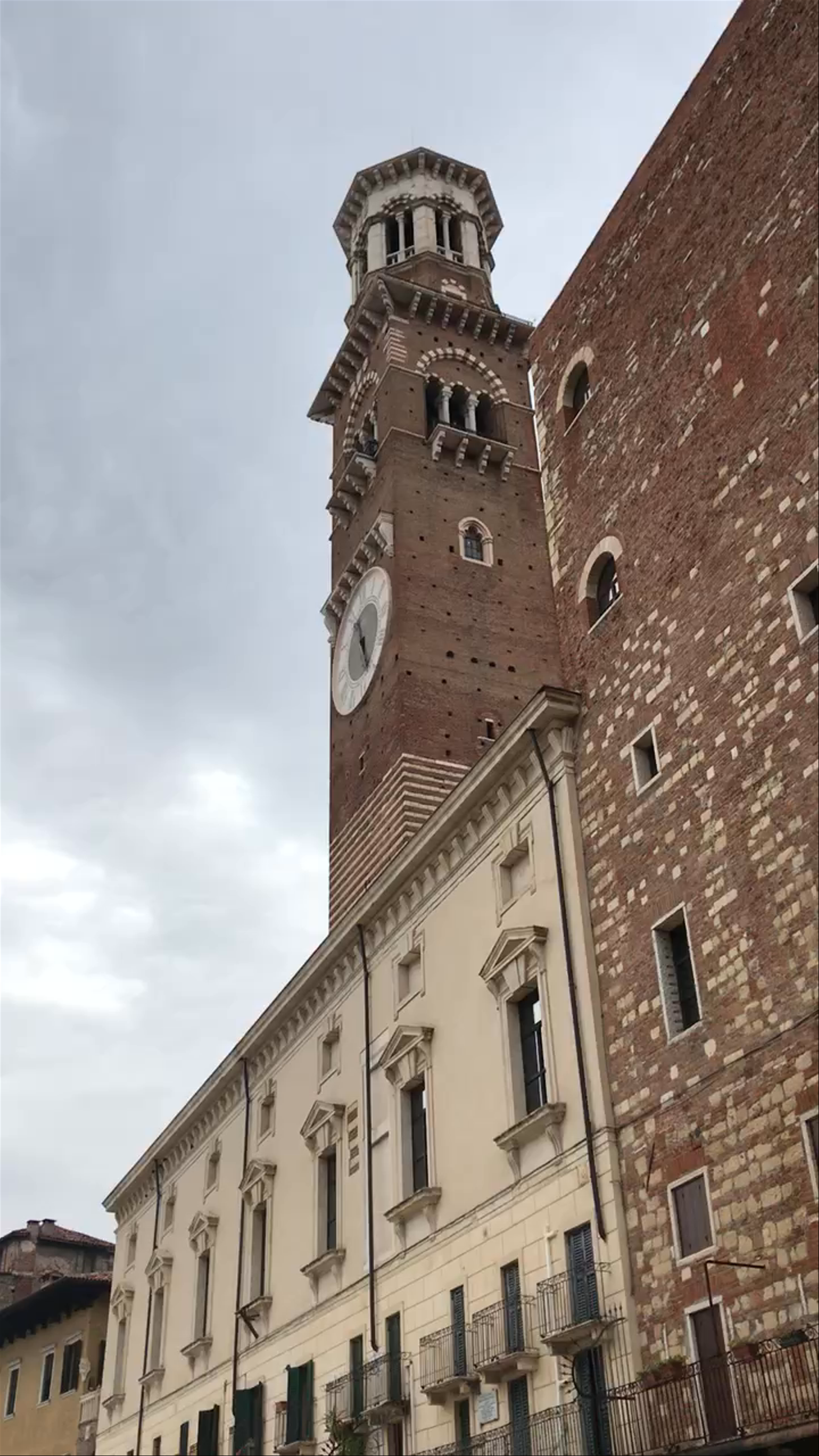 Piazza delle Erbe, Βερόνα