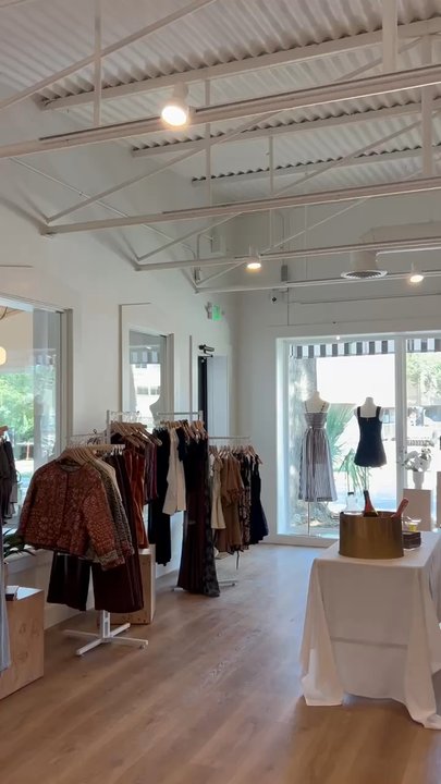 Mazúr Boutique - The clothing at Mazúr Boutique is the perfect everyday pieces to elevate your wardrobe! - Women's Clothing Near Me - Austin, Texas