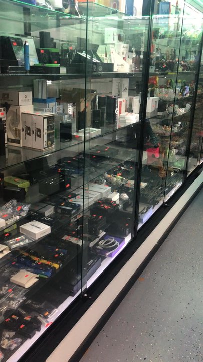Video carousel 1 of 1 with ID zFJivbDIccEbMCoIY0ls8w for Midwest Tobacco