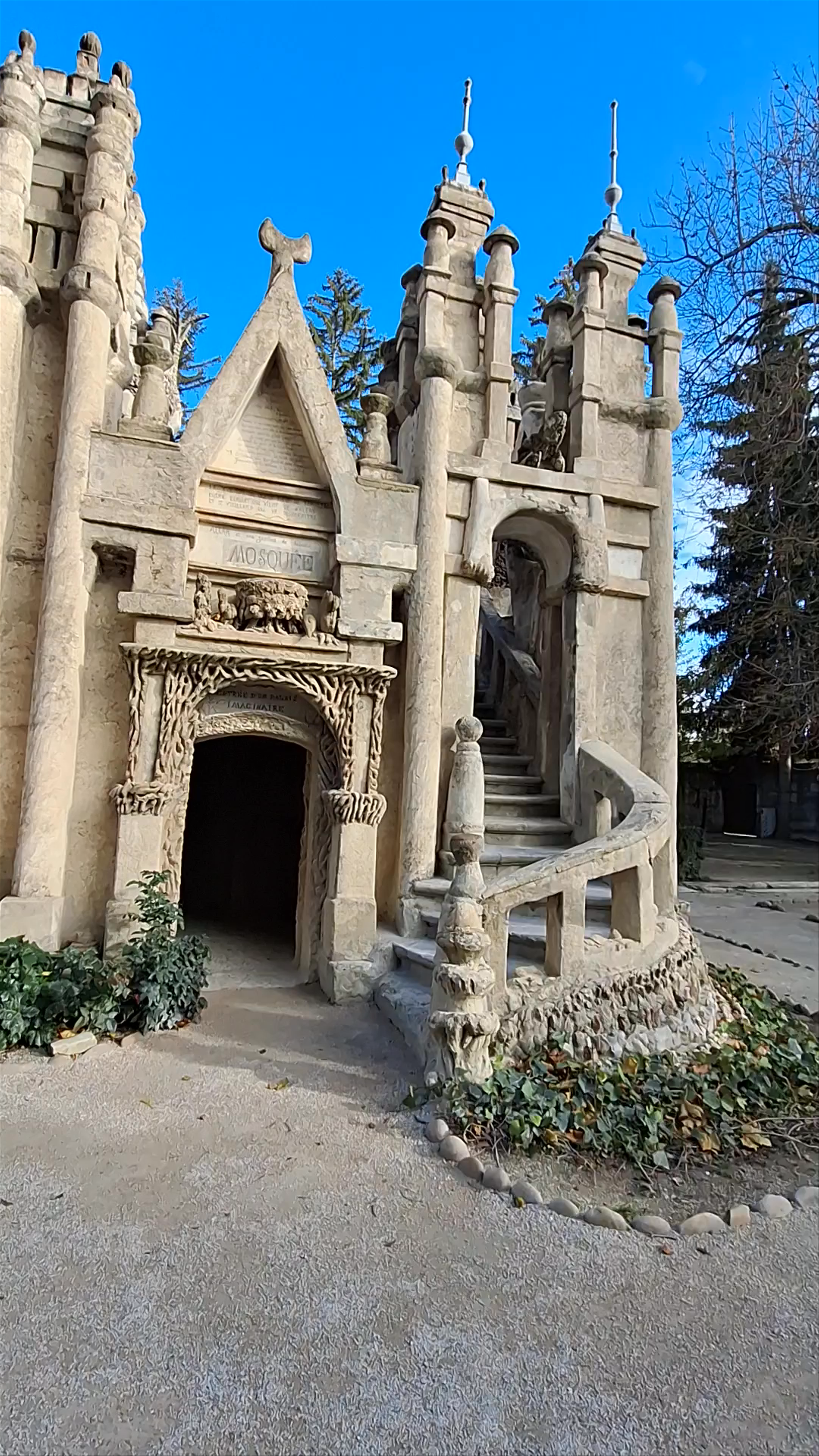 Palais Idéal du Facteur Cheval