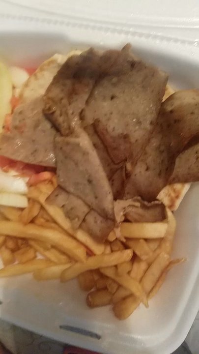 Lucky Grill - The food is rubbery and Soggy. The portions are horrible and a presentation is trash. Nothing is fresh or crisp - American Near Me - Chicago, Illinois