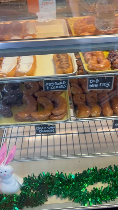 Avon Donuts Inc - Donuts Near Me - Pontiac, Michigan
