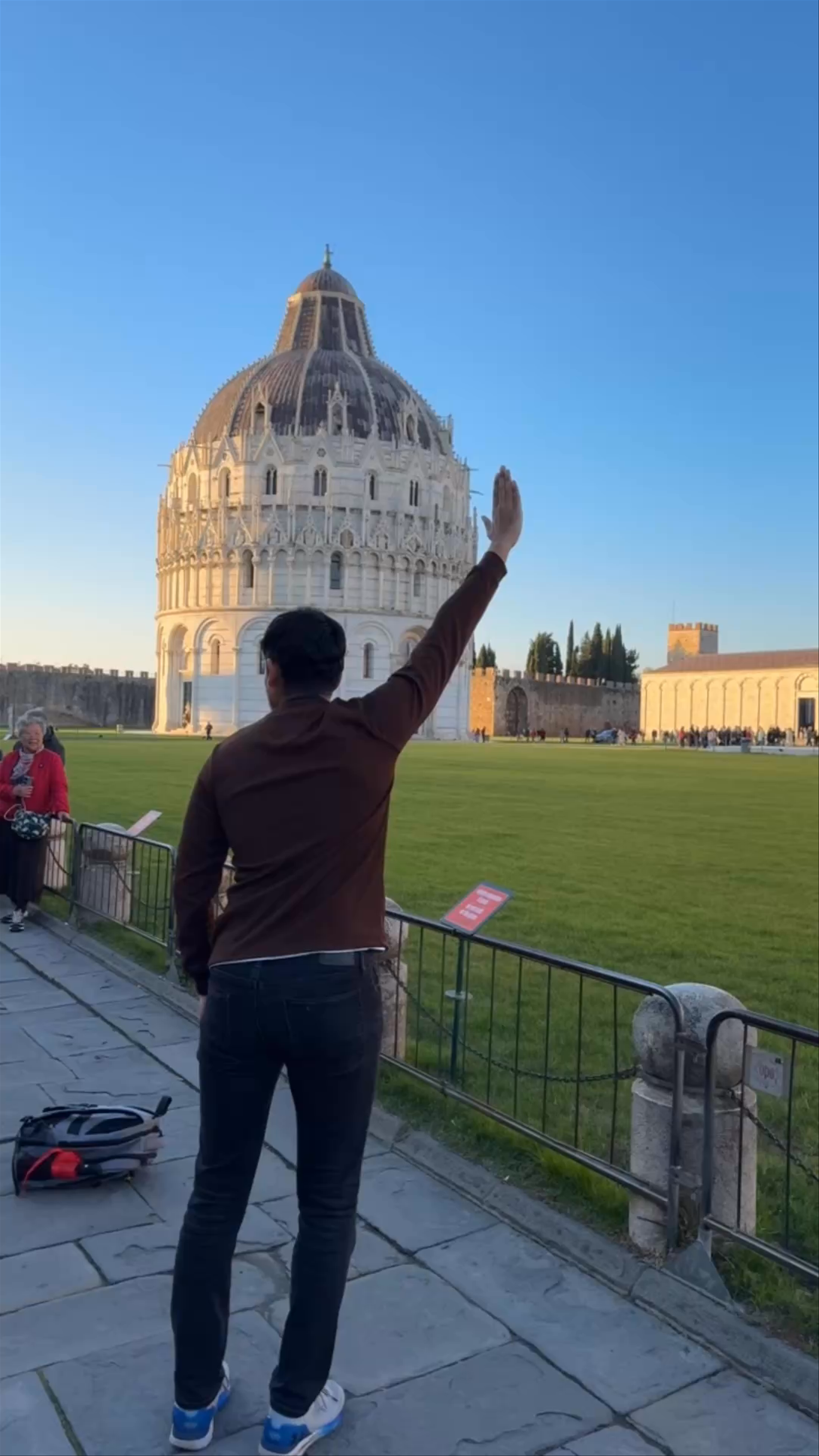Golden Hour at Torre di Pisa - Iconic Leaning Tower Moments