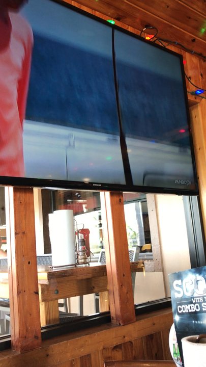 Hooters - Sports Bars Near Me - Cape Coral, Florida