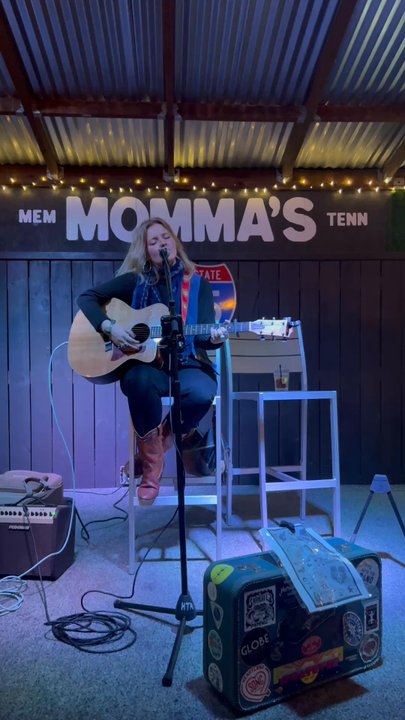 Momma's - Music - Dive Bars Near Me - Memphis, Tennessee