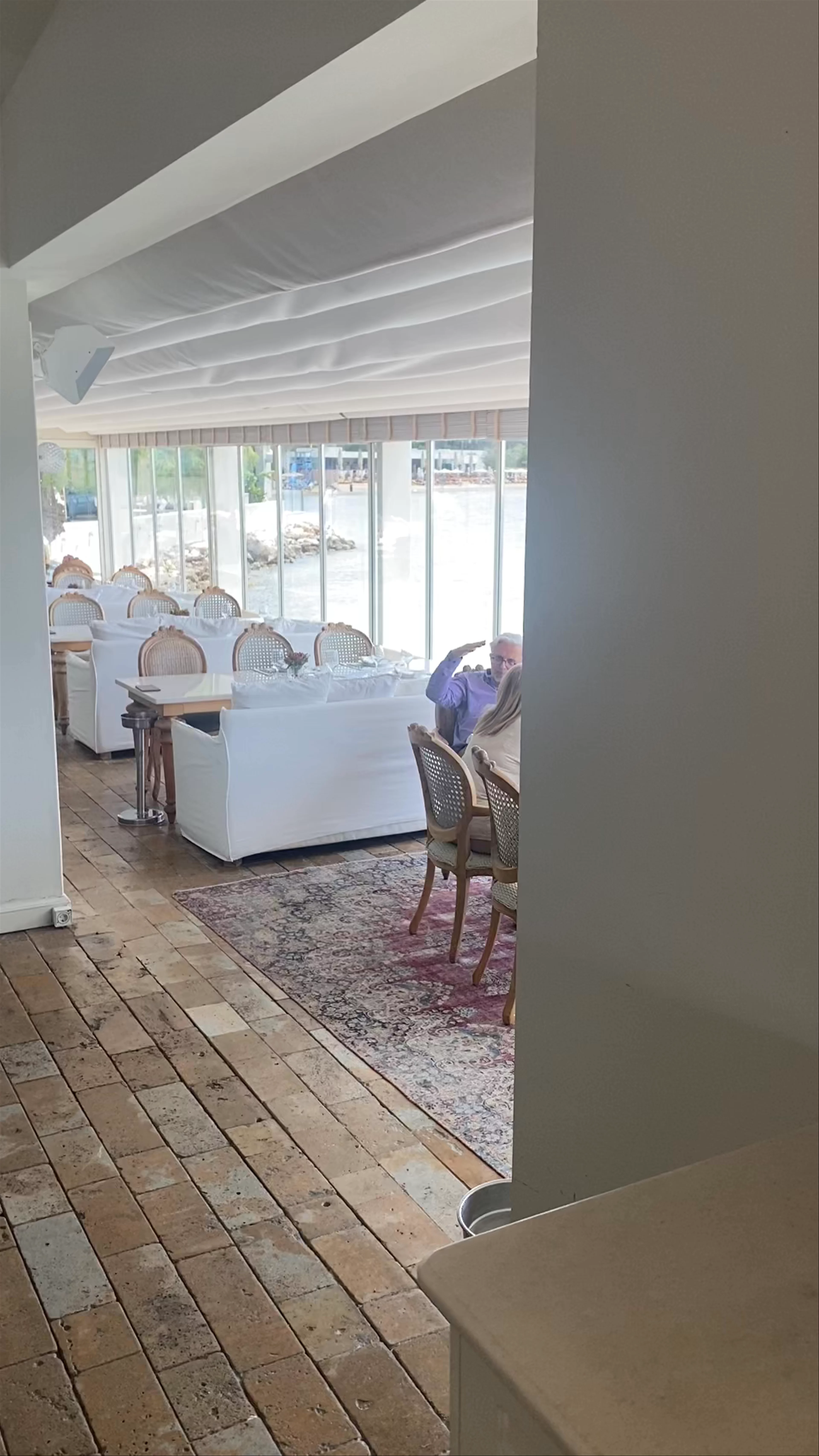 Ark, Grigoriou Lampraki, Glyfada