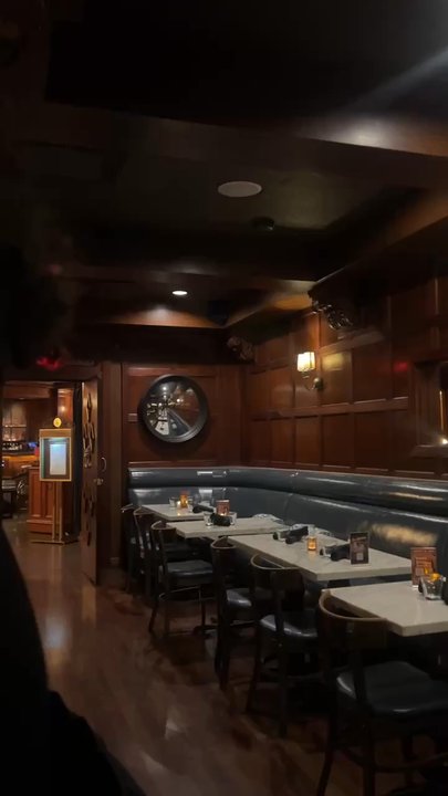STELLA - Ambiance and deco - New American Near Me - Seattle, Washington