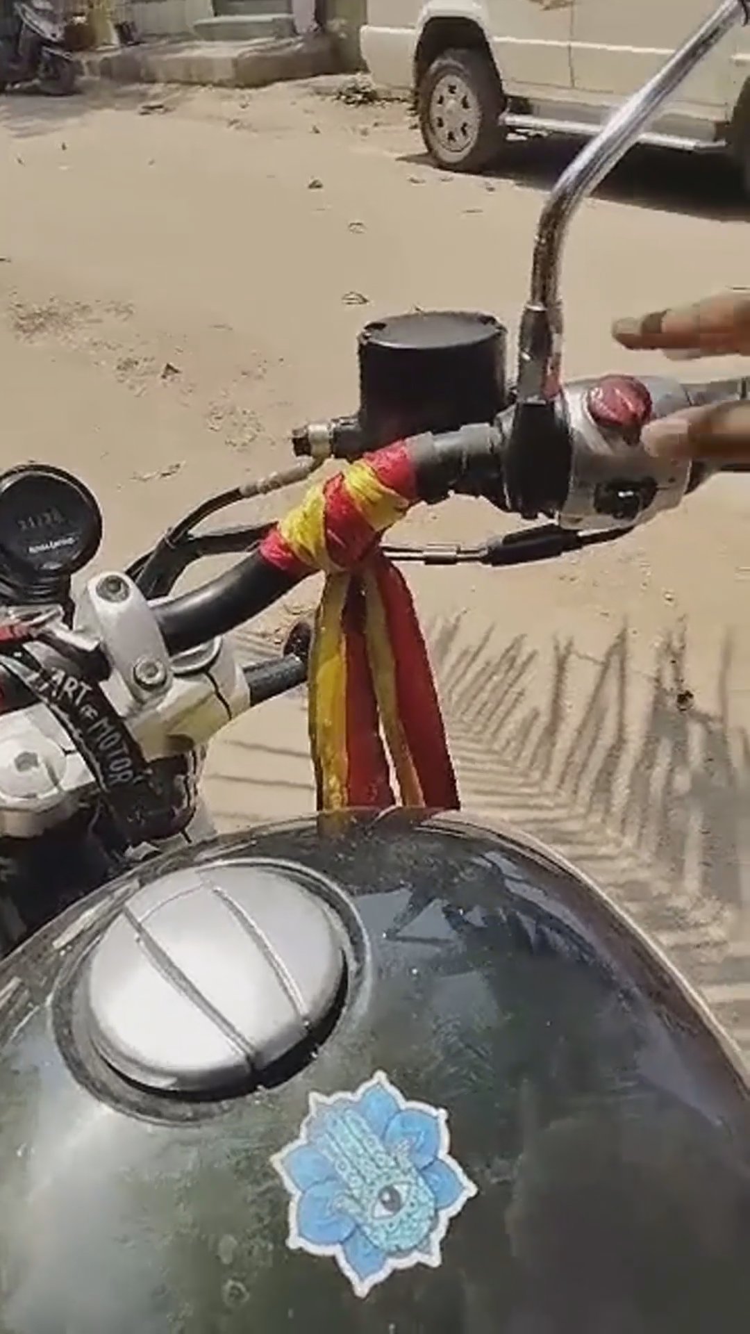 Walk-around video thumbnail