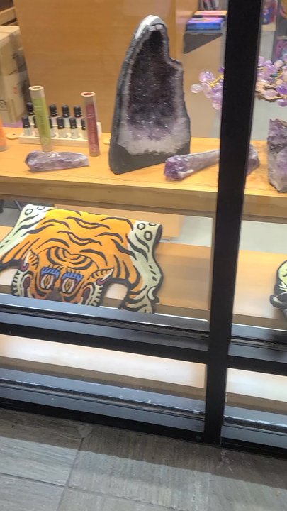 Ocean Queen - Jewelry Near Me - Honolulu, Hawaii