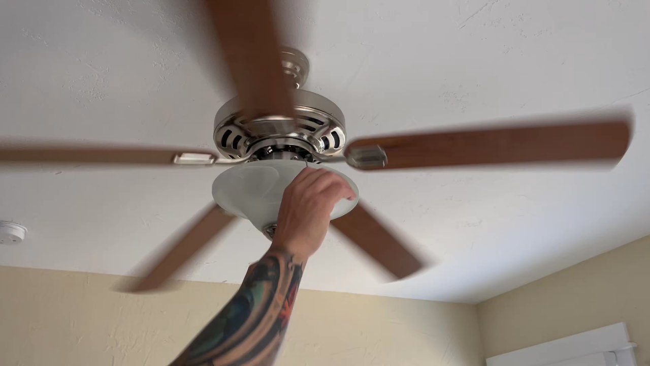 Twiddy - Ceiling fan about to fall out, unusable - Vacation Rentals Near Me - Duck, North Carolina