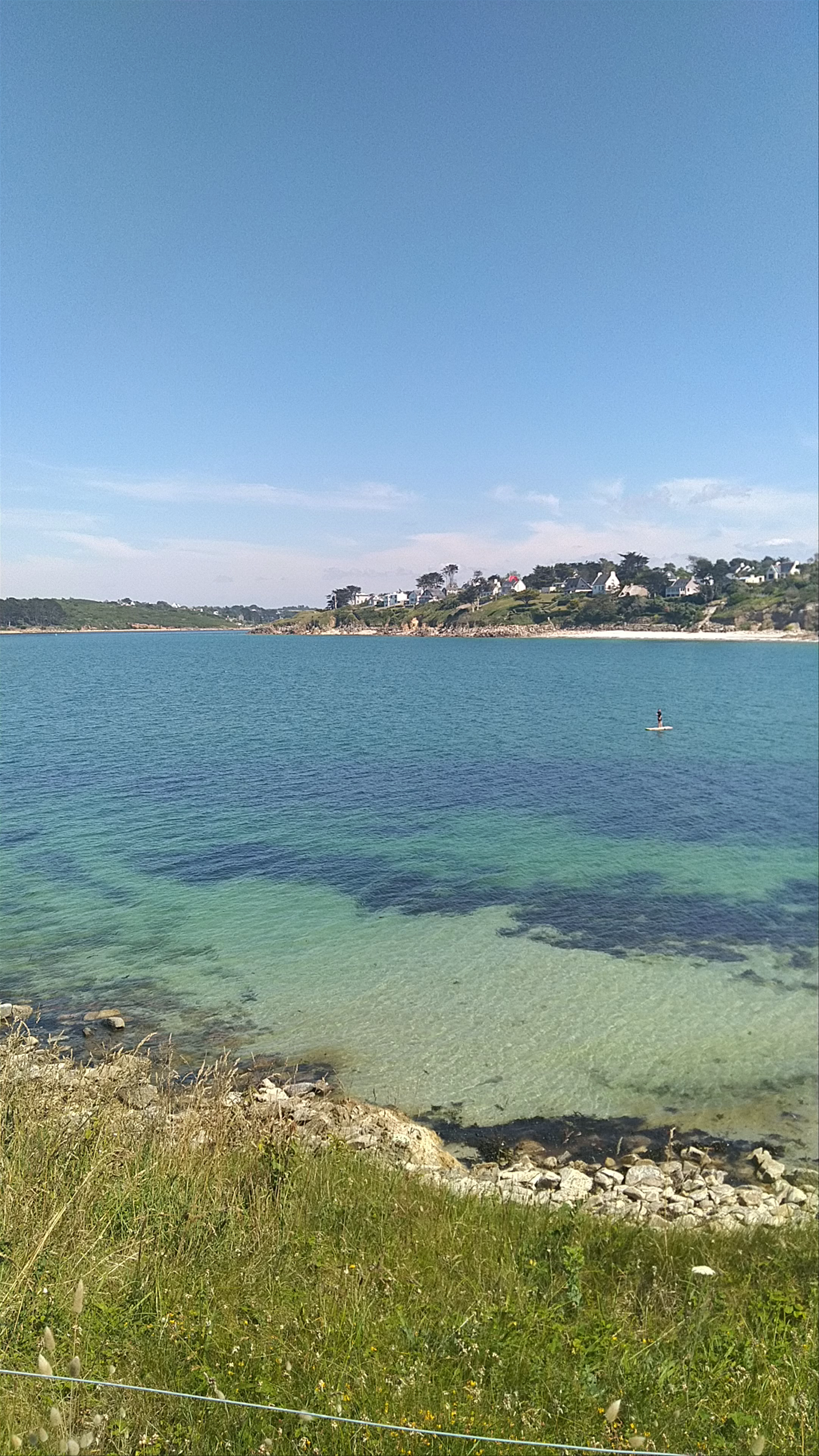 Tranquil Coastal Escape at Plage de Corn ar Gazel, Saint-Pabu