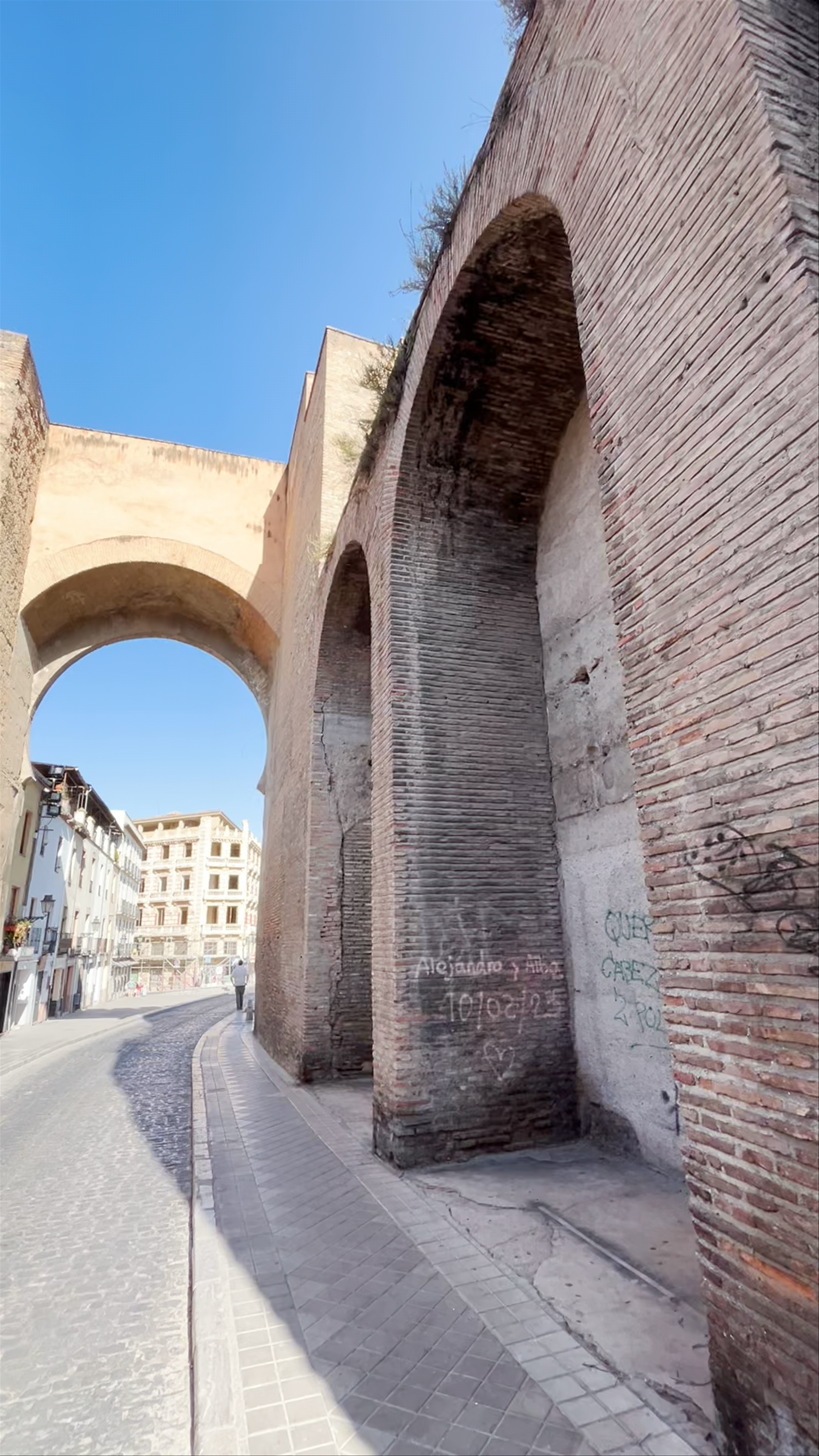Puerta de Elvira: Historic Gateway in Granada, Spain