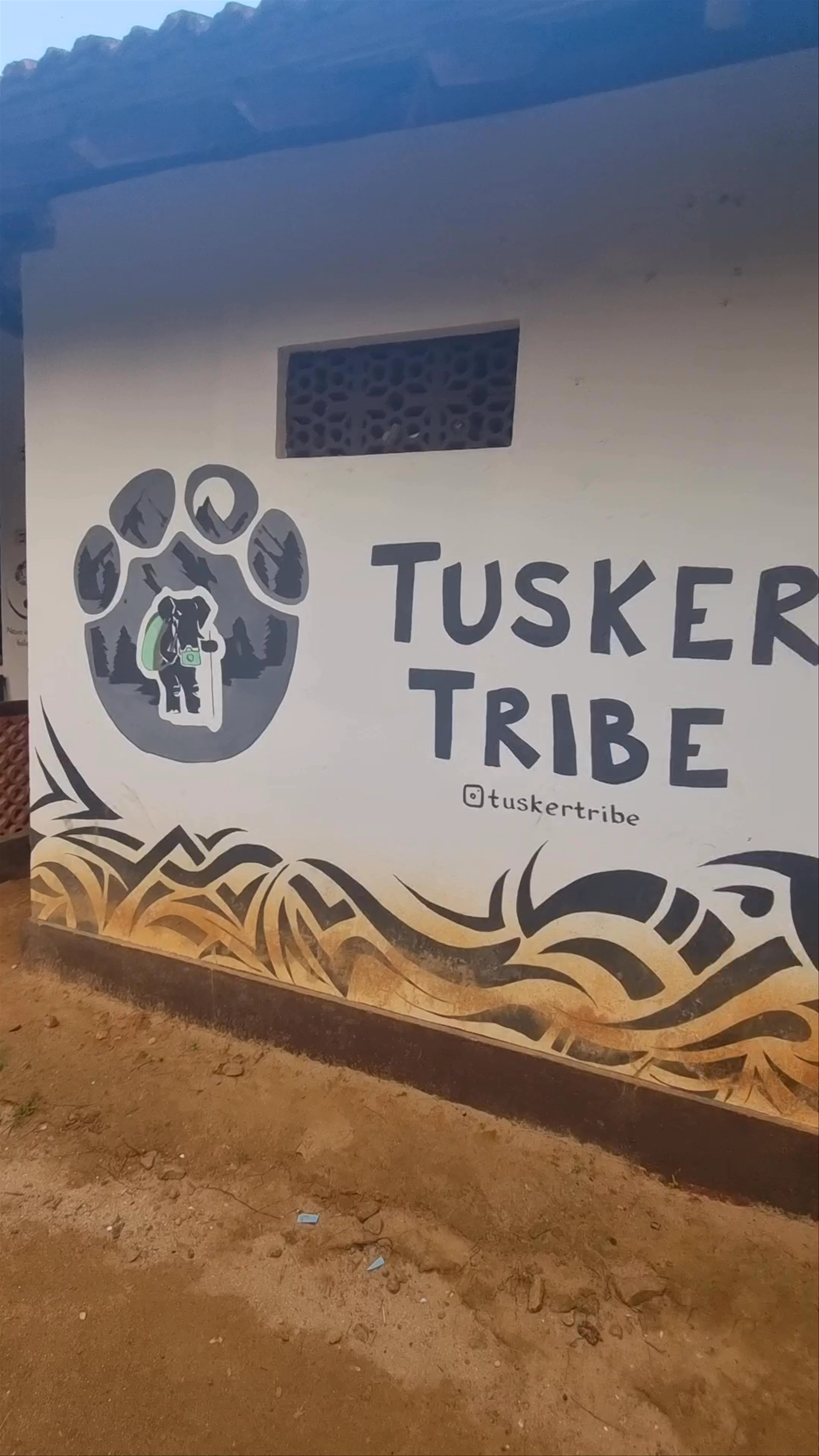 Tusker Tribe, Kudle Beach Road, next to Gundappa Cafe