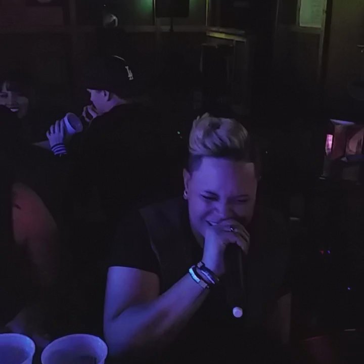 Dewars Pub - Karaoke Time - Sports Bars Near Me - Los Ranchos de Albuquerque, New Mexico