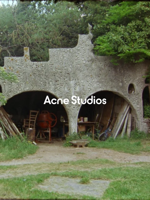 Acne Studios - © Artlist