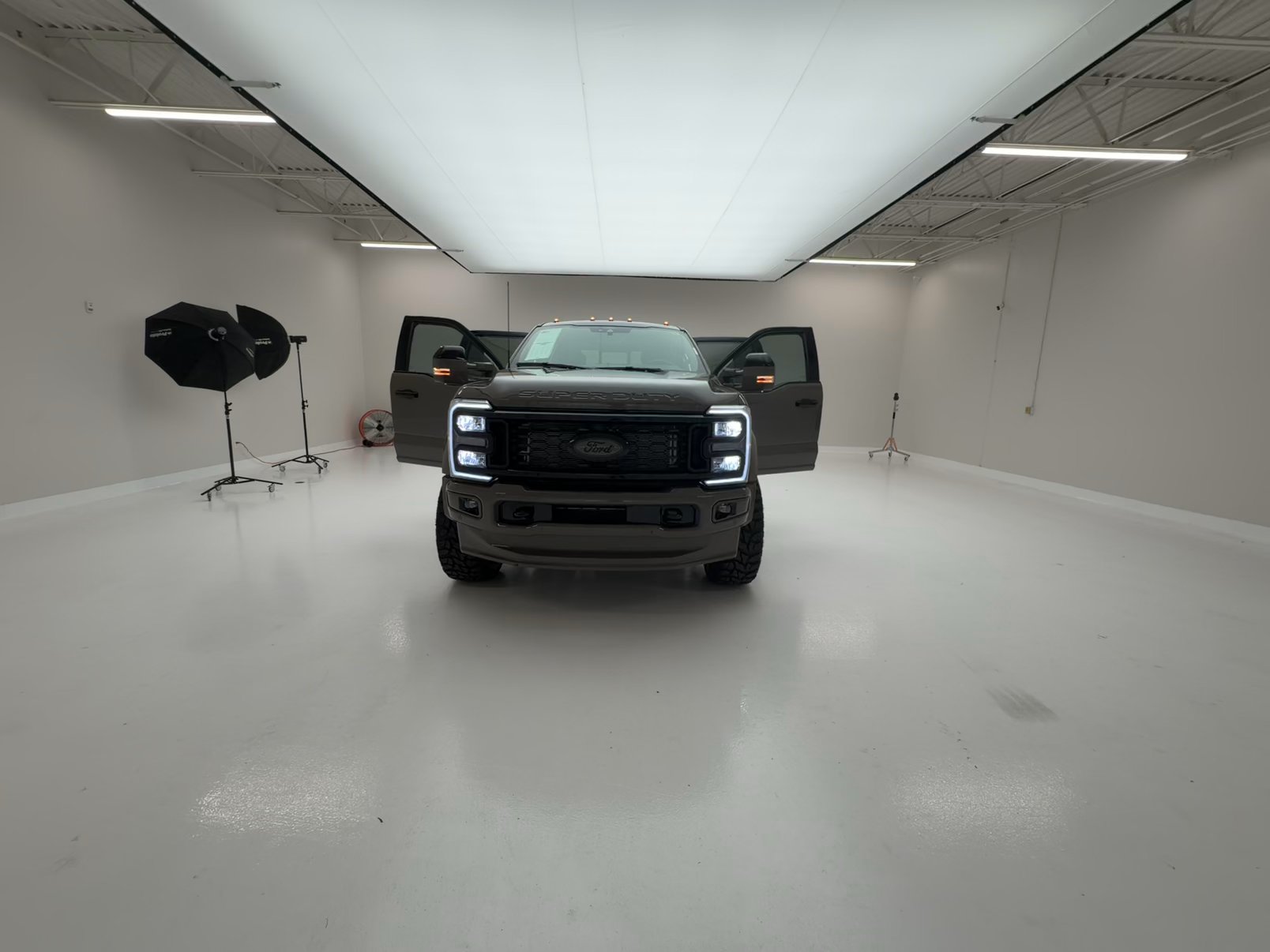 Lifted Trucks - #TX11360 - 2026 Ford F-450 Super Duty King Ranch Crew Cab