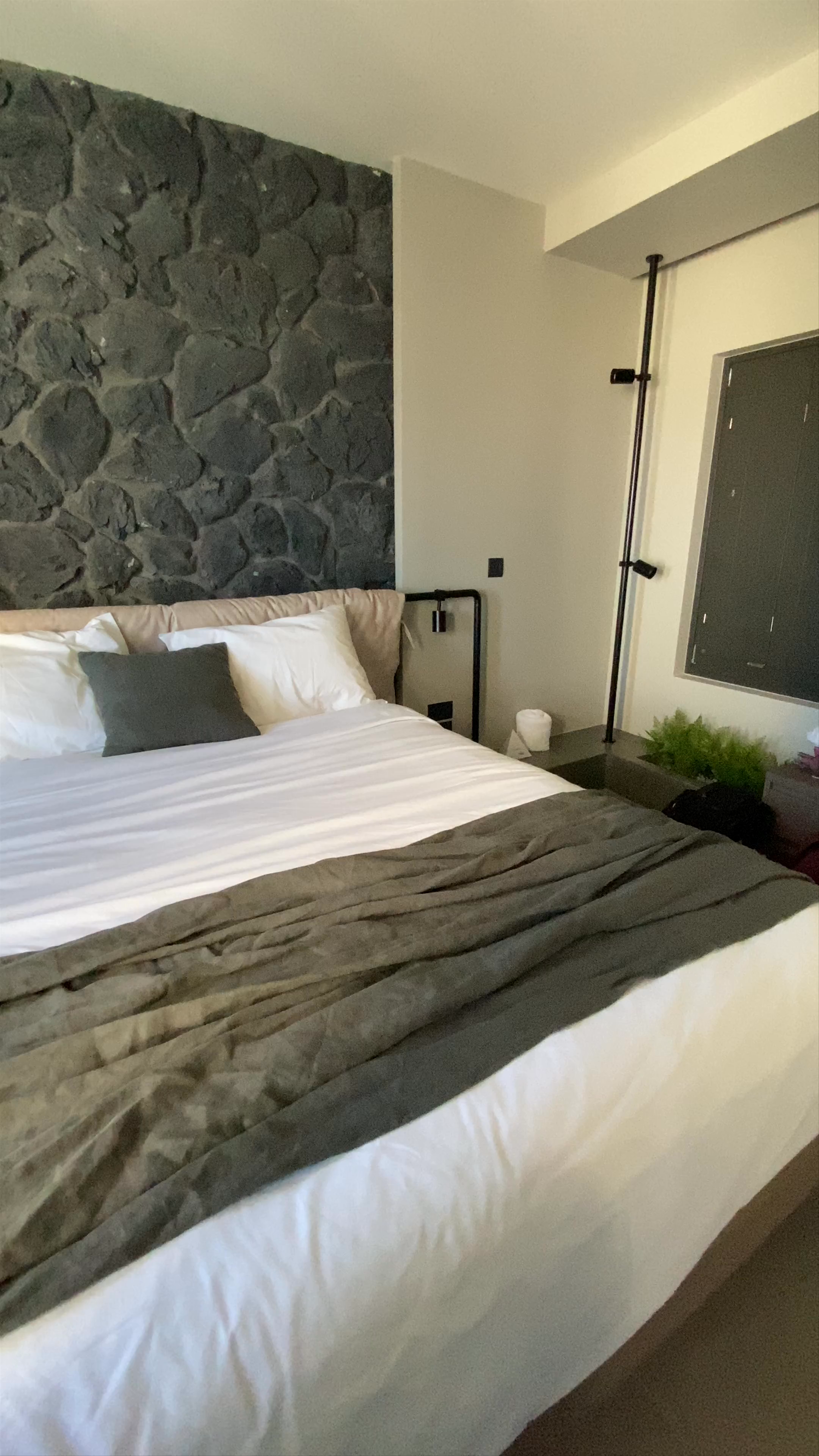 Apikia Santorini