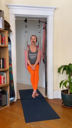 INTRODUCTION TO YOGA TRAPEZE