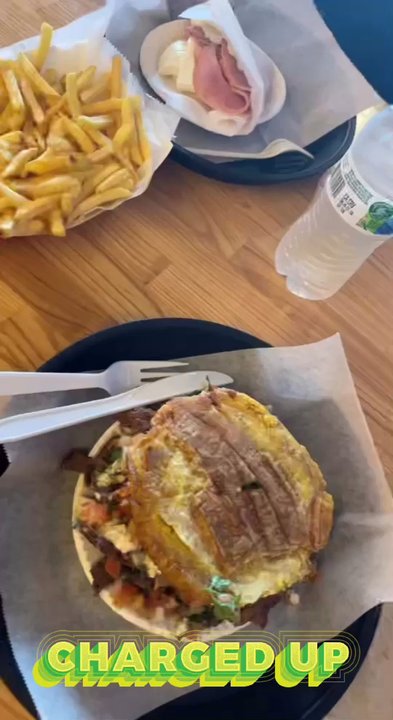 Maxi Arepa - Tostones de carne asada - Venezuelan Near Me - Katy, Texas
