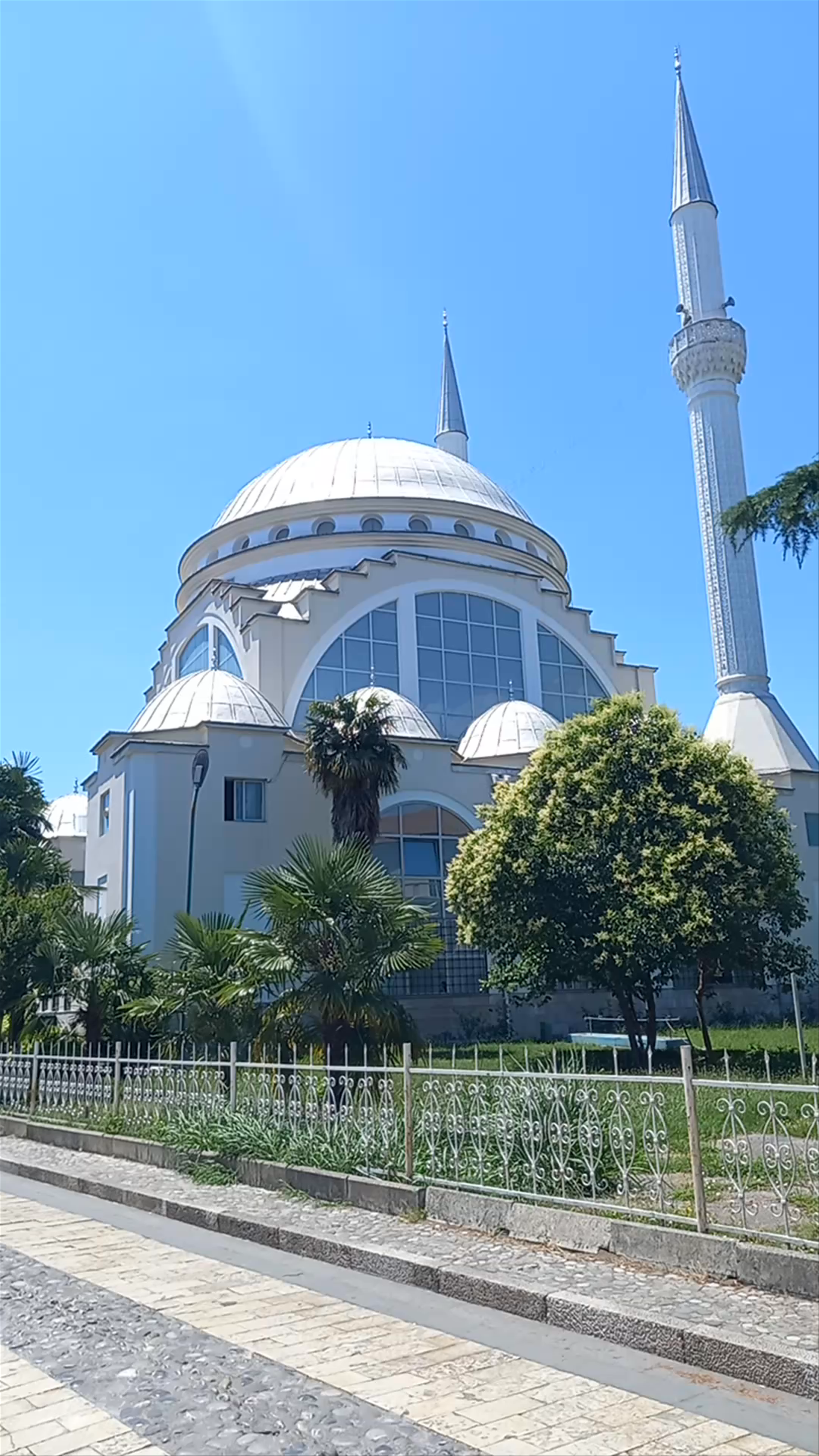 Xhamia e Madhe - Ebu Bekr mosque