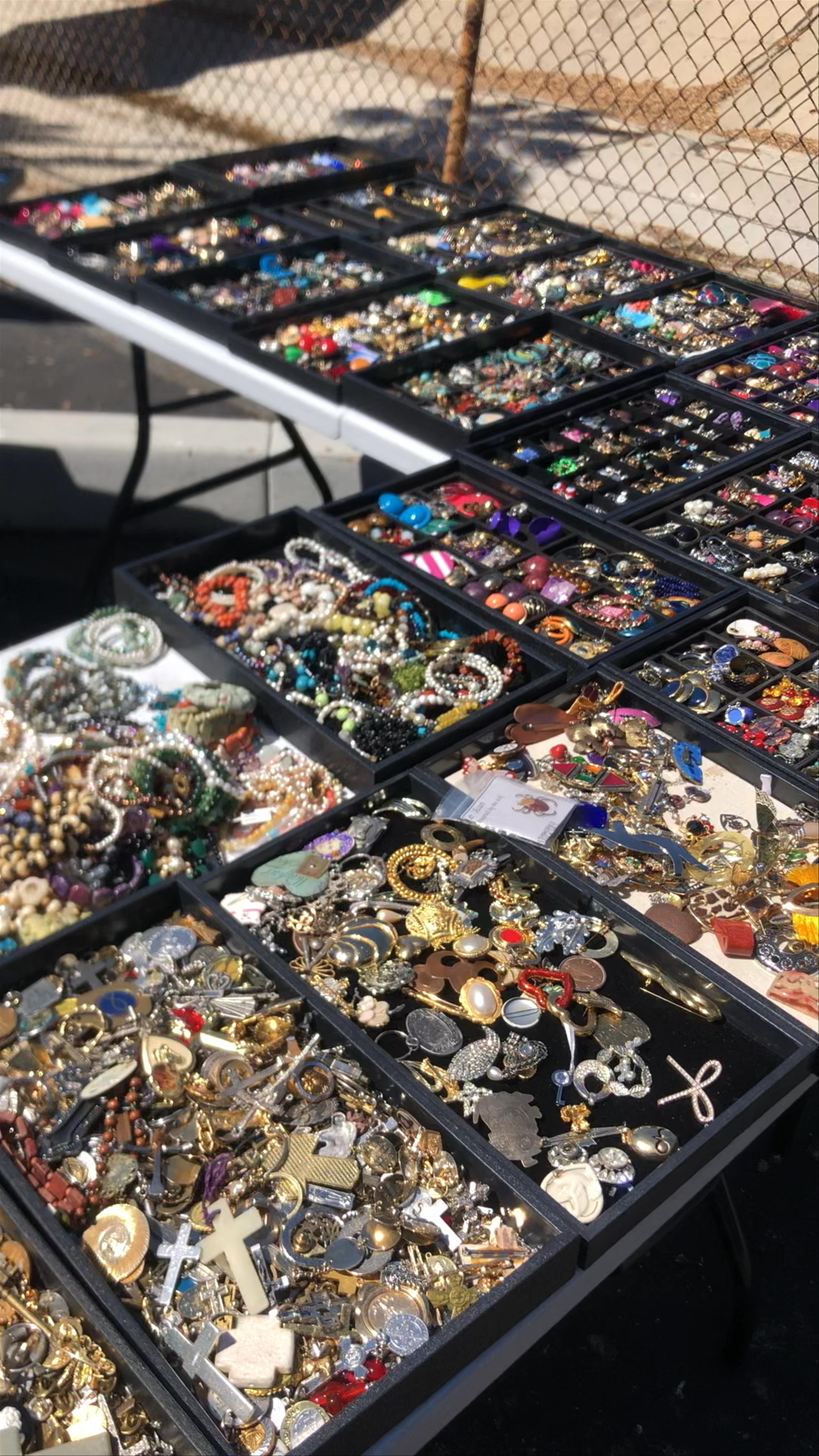 Rose Bowl Flea Market 