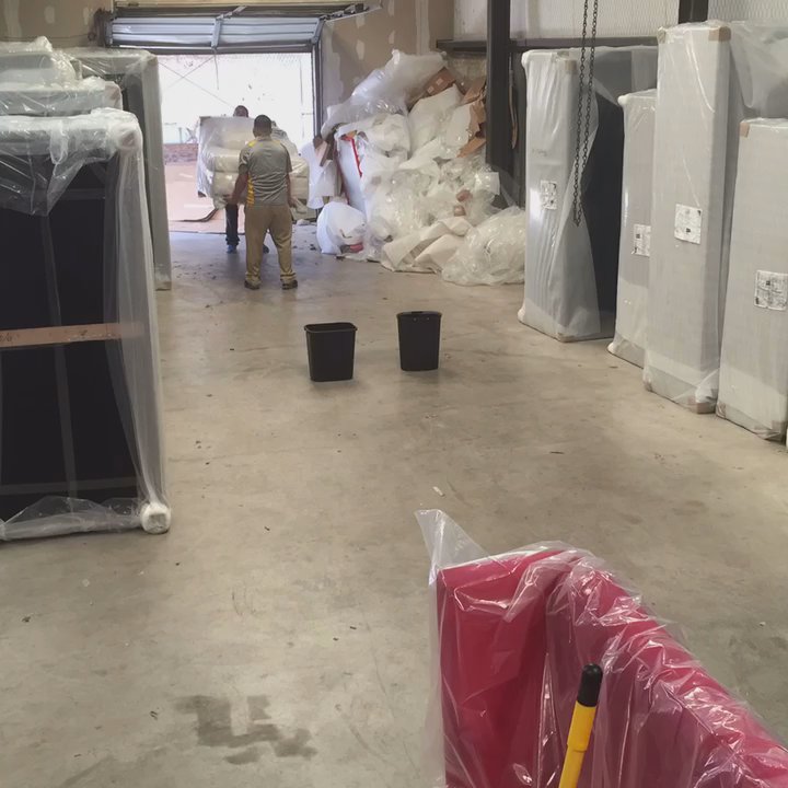 Big Easy's Moving - Here is nicks team unloading one of our semis full of customer orders here in Austin! Love this time lapse feature :) - Movers Near Me - Austin, Texas