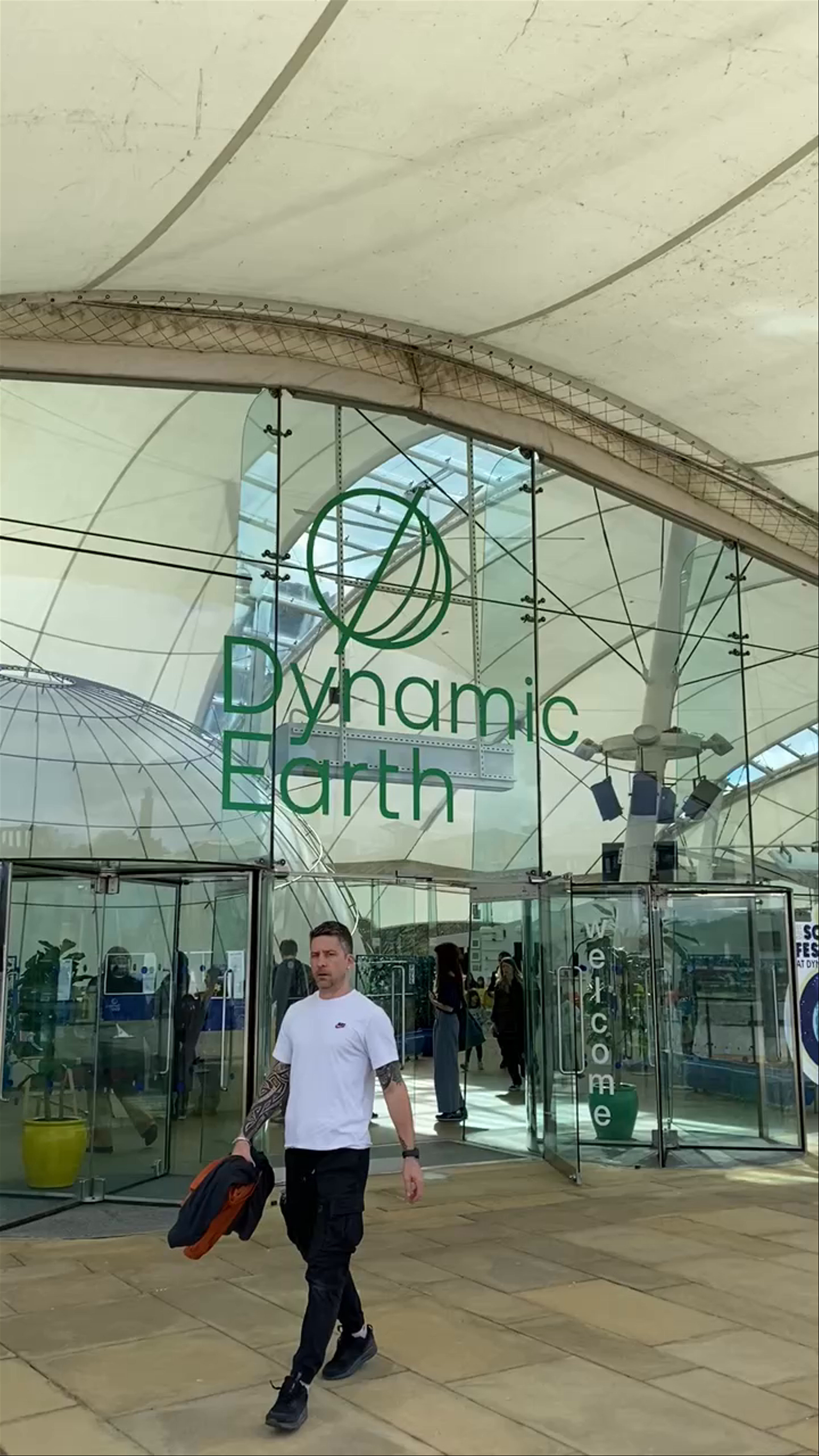 Dynamic Earth