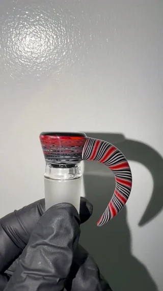 Preview pic of Bhombbhomb Glass wigwag 🛝